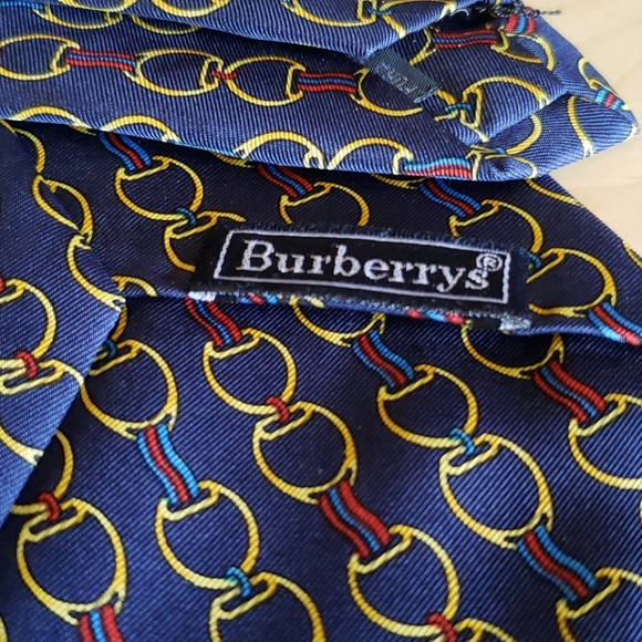 Burberry men extra long tie - Picture 3 of 4